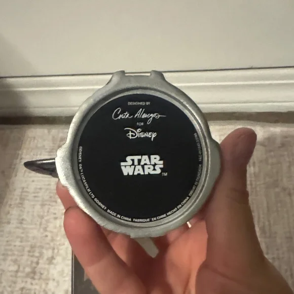 NWT Star Wars Mandalorian Silver and Black Ornament - Picture 2 of 4